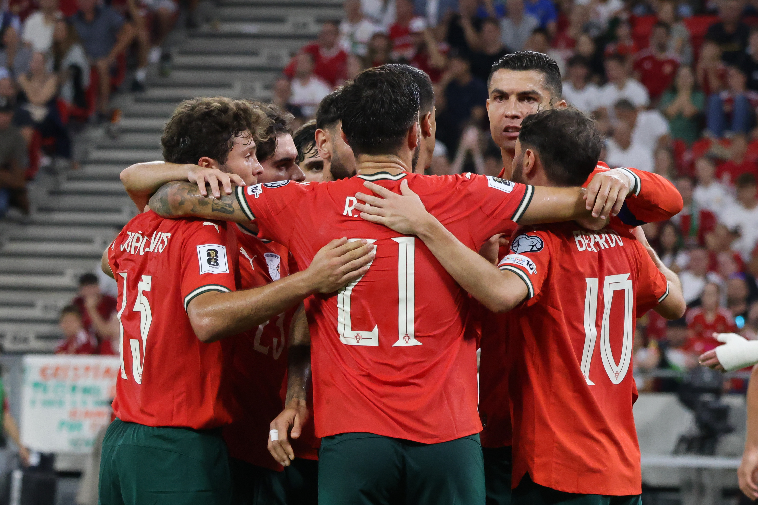 九游体育官网-包含葡萄牙体育发布备战花絮，今晚主帅复盘，意甲任务艰巨，赛季目标并未改变的词条